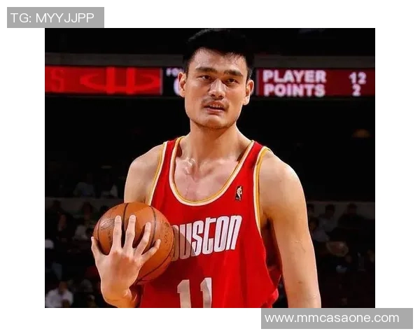 姚明亲自示范投篮技巧带你领略篮球巨星的精准与优雅 姚明亲自示范投篮技巧带你领略篮球巨星的精准与优雅