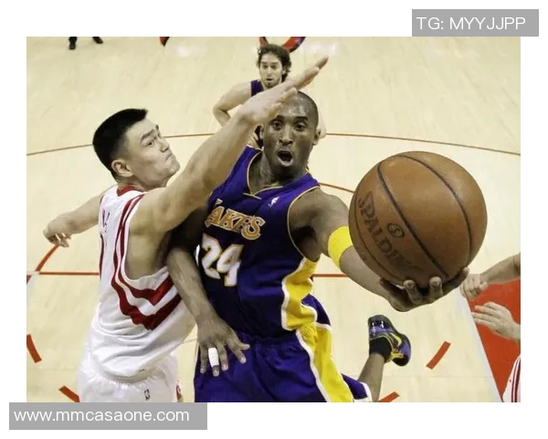 姚明如何在篮球场上巧妙运用偷功技巧提升个人表现与团队合作能力