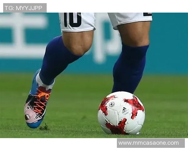 足球明星特维斯的传奇人生与职业生涯回顾及其对足球的影响 足球明星特维斯的传奇人生与职业生涯回顾及其对足球的影响