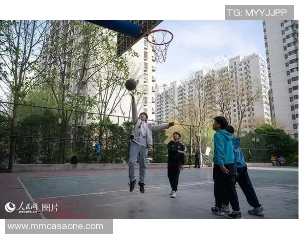 早起的篮球明星如何用晨练塑造辉煌职业生涯与健康生活方式